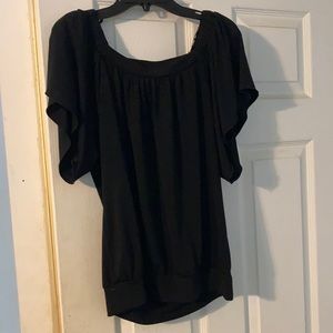 Black top size medium juniors
